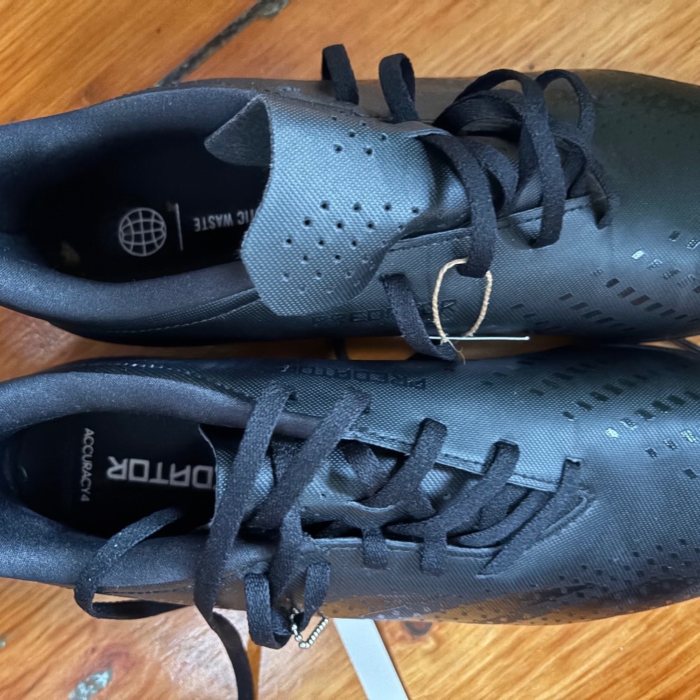 New w Tags+Box  Adidas Soccer cleats, Predator Accuracy .4 TF, W's 10.5, M's 9.5